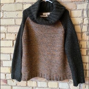 Women’s Large Cowlneck Sweater
